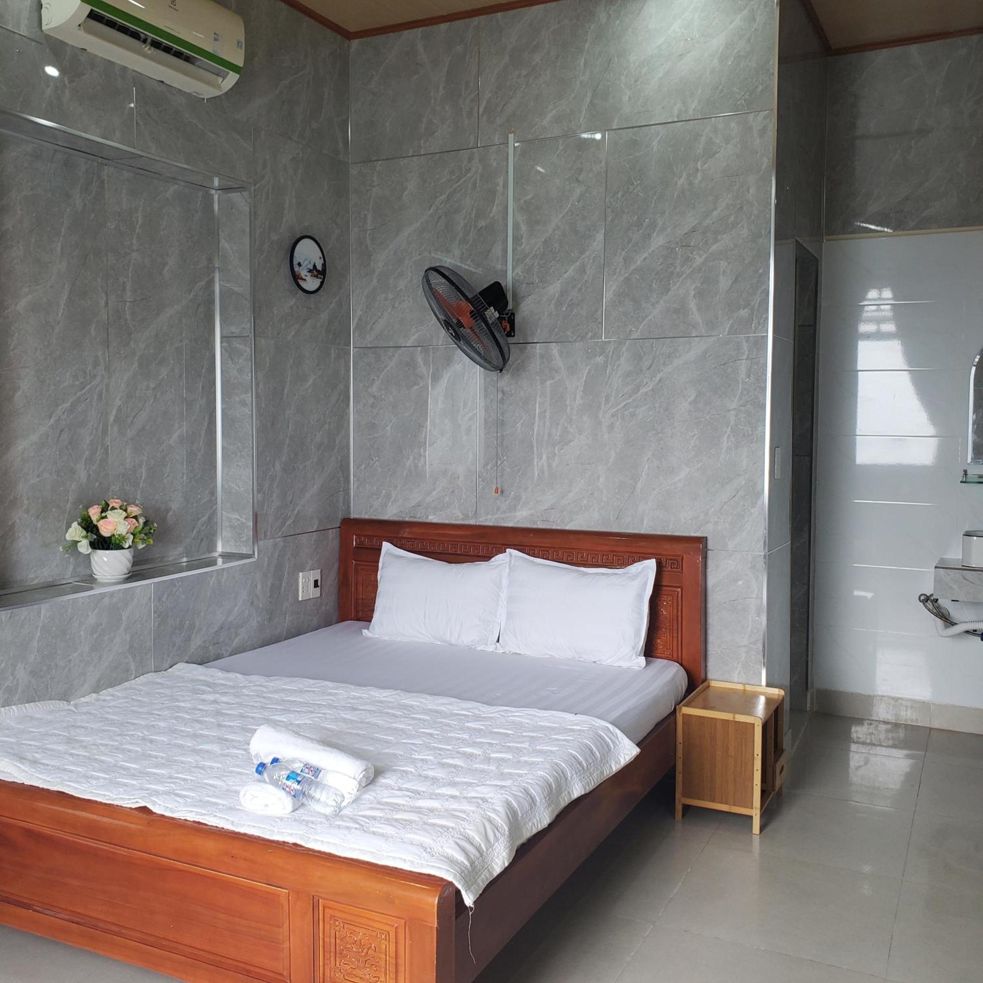 Tuan Thanh Homestay Tân Hiệ Esterno foto